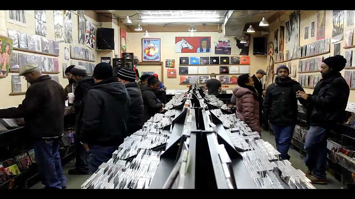 Inside Chicago's Best Vinyl Record Store | Hyde Park Records Tour